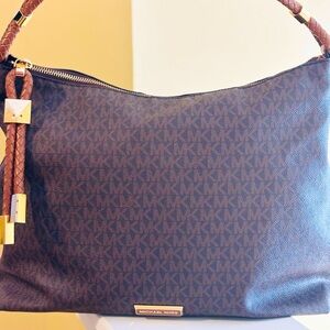 Authentic Michael Kors HOBO tote